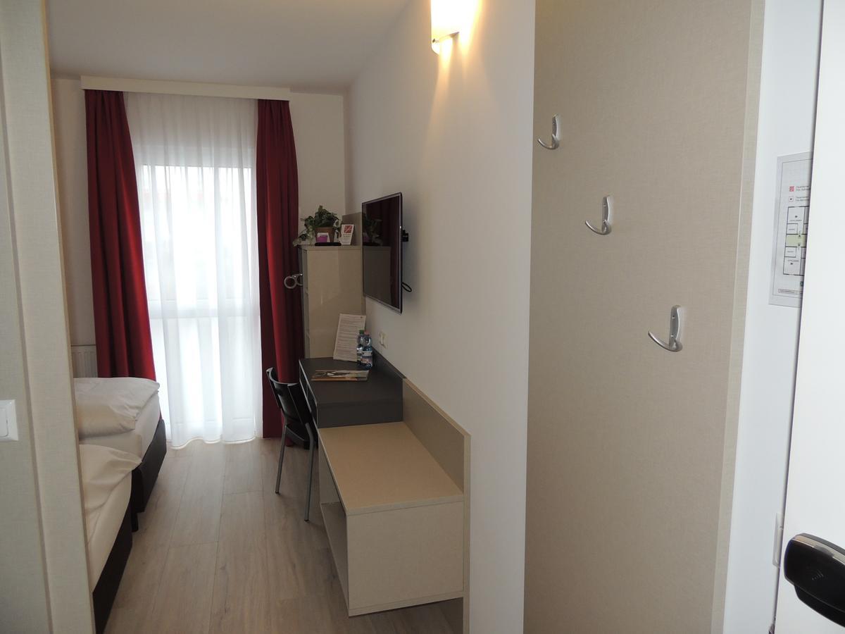 Avia Motel Bisamberg Korneuburg Kültér fotó