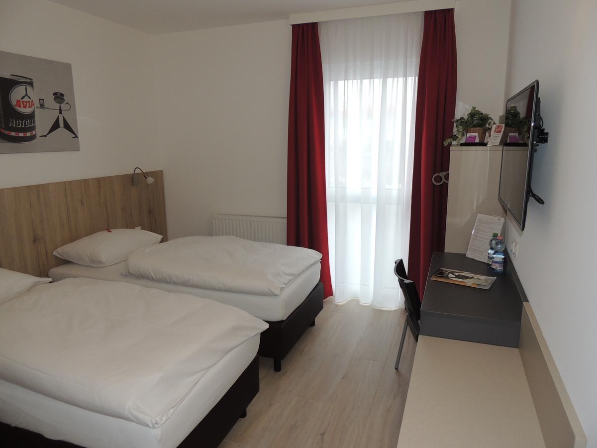 Avia Motel Bisamberg Korneuburg Kültér fotó